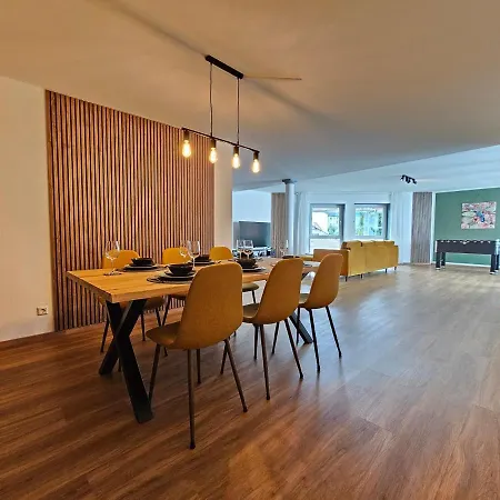 Ara - Loft, Big Terrace, Bbq, Tischkicker, Ps4, Stream * Marburg